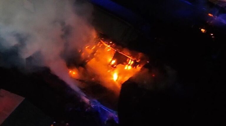 Incendio de gran magnitud afectó a planta de Fósforos Copihue