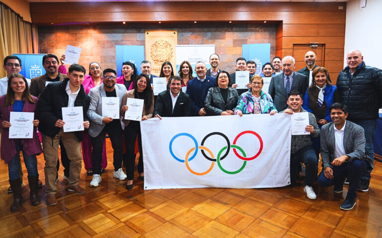 Se realizó certificación de diplomado en gestión deportiva que dictó el comité olímpico de Chile en Osorno