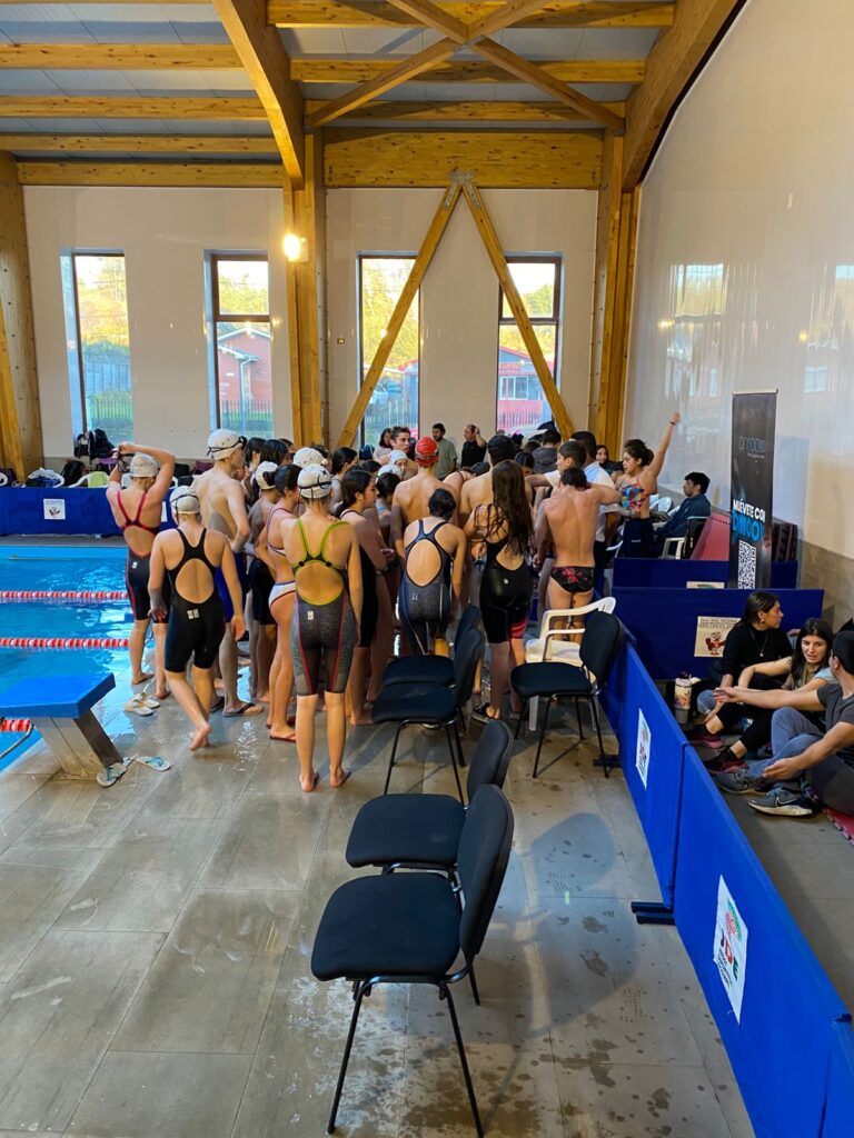 Deportistas de la región participaron en el Primer Selectivo Regional de Natación efectuado en Puerto Varas