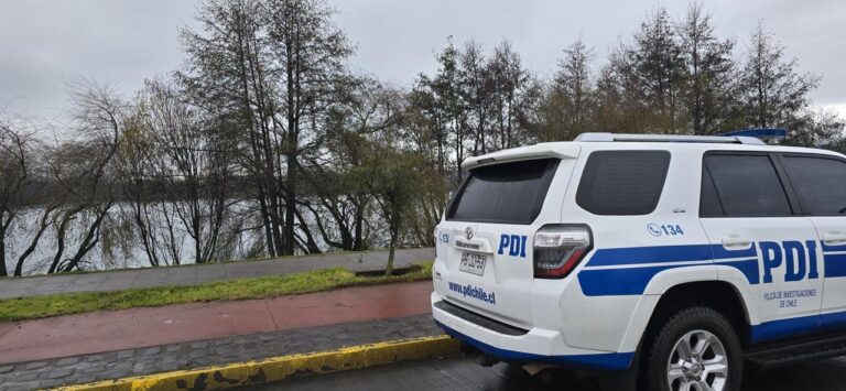 Investigan hallazgo de cadáver en costanera de Valdivia: PDI trabaja en el sitio del suceso