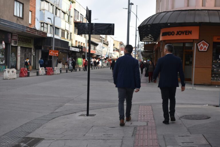 Comisión de Infraestructura del CORE Los Lagos inspecciona avance de obras en calle Varas de Puerto Montt