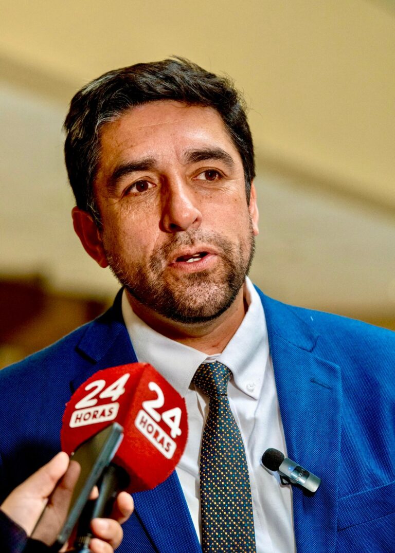 Diputado Héctor Barría celebra aprobación de nueva Ley de Adopción: “Prioriza el derecho de niñas y niños a vivir y desarrollarse en una familia”