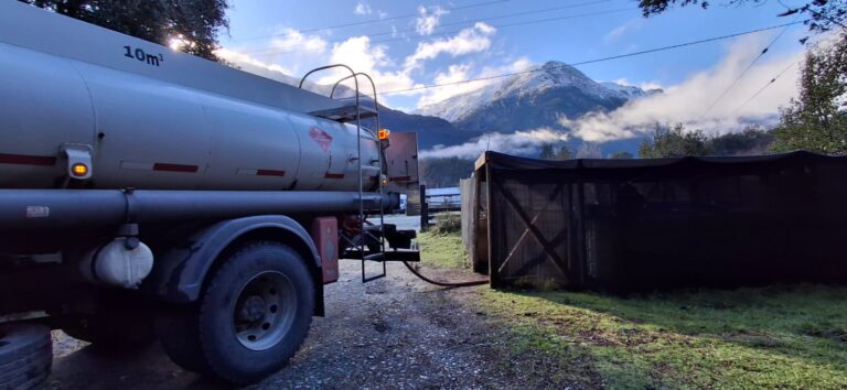 Gobierno refuerza apoyo a Llanada Grande con entrega de 10 mil litros de combustible