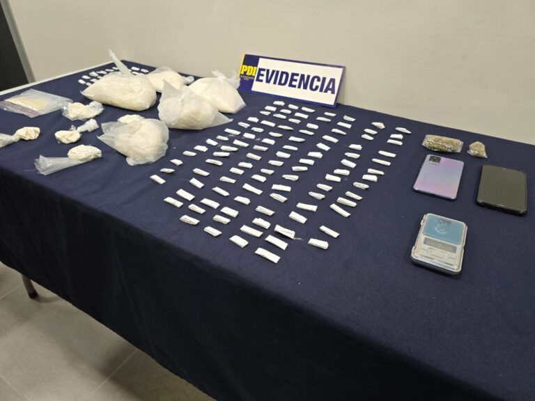 Operativo de Fiscalía de Los Ríos y PDI permitió detener a 5 personas e incautar más de 3 kilos de cocaína en Valdivia