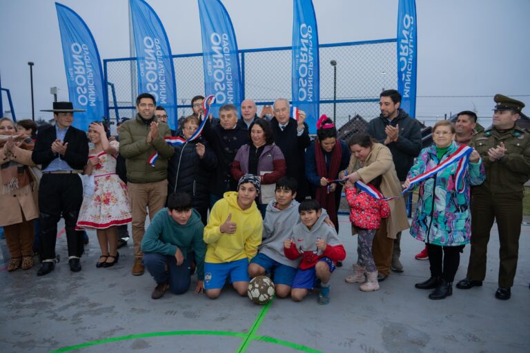 Municipio de Osorno y Subdere inauguran multicancha Brisas de Mirasur en Rahue Alto