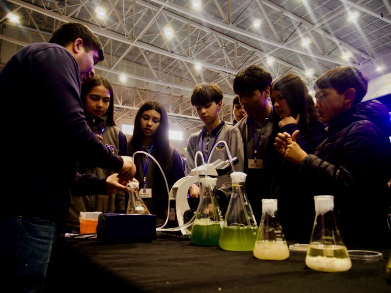 Delegaciones escolares de toda la región podrán inscribirse hasta el 11 de agosto para visitar el Congreso el 27 de agosto en Arena Puerto Montt y disfrutar de actividades interactivas vinculadas a la ciencia y la innovación.