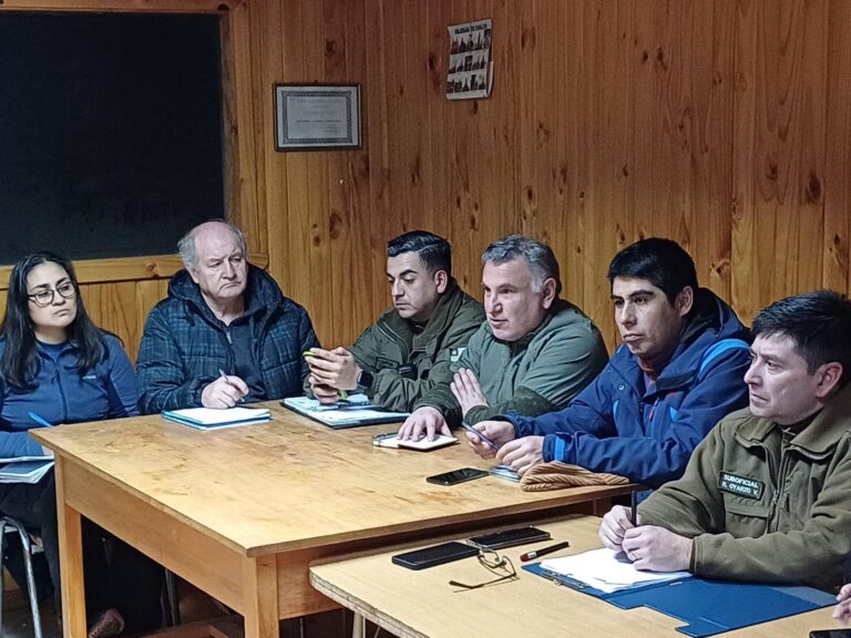 Junta de vecinos de Chonchi se reunen con autoridades para abordar problemáticas comunales de seguridad