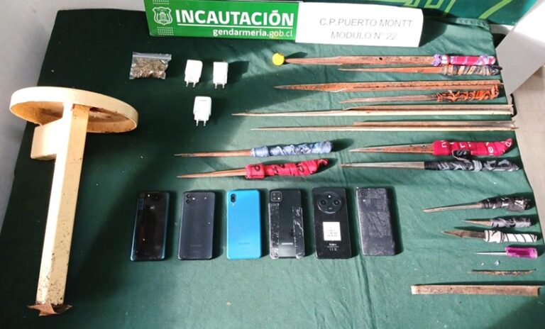 Gendarmería realiza masiva incautación de elementos prohibidos en cárcel de Puerto Montt