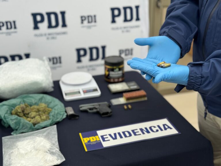 Operación Vía Express: PDI incauta más de 12 kilos de droga y un arma de fuego en Castro