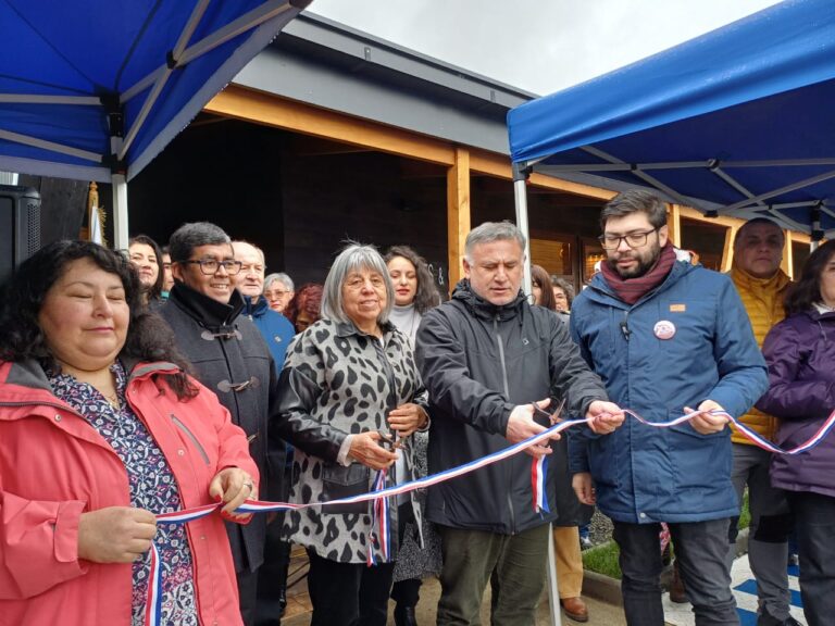 Chonchi inaugura el nuevo «Centro de oficios culturales»: un espacio para fortalecer el patrimonio local.