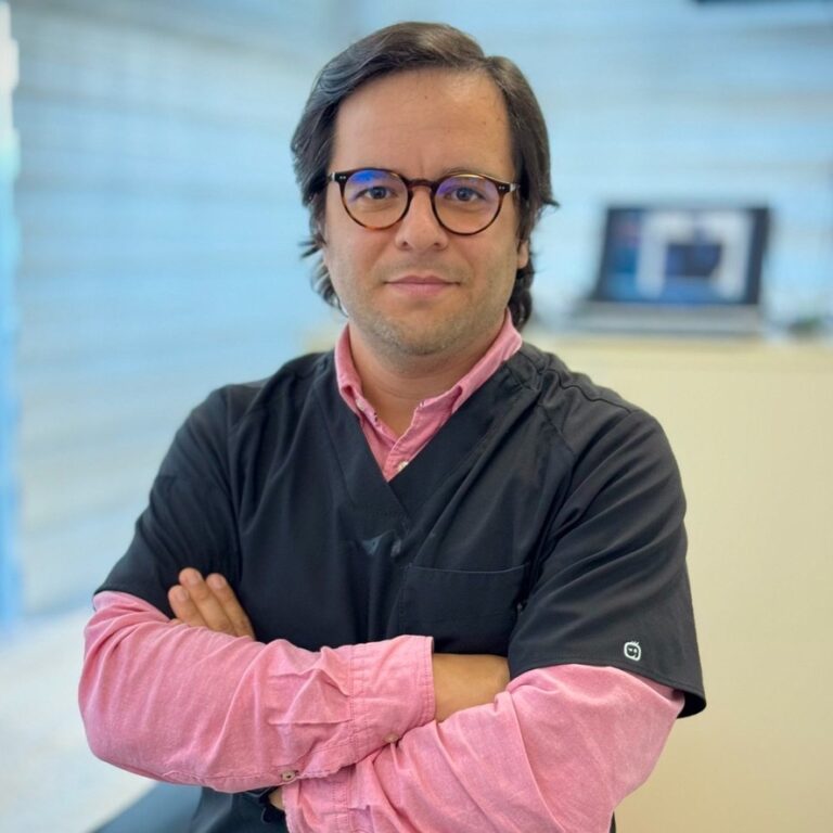 Destacado académico de la UACh imparte clases en curso de la Universidad de Concepción