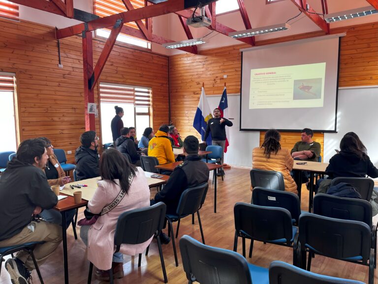 Taller participativo proyecta el futuro del Santuario de la Naturaleza Isla Kaikué Lagartija en Calbuco