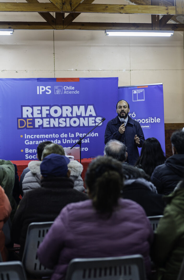 Subsecretario Díaz encabeza diálogo sobre la Reforma de Pensiones con vecinos y dirigentes sociales de Alerce