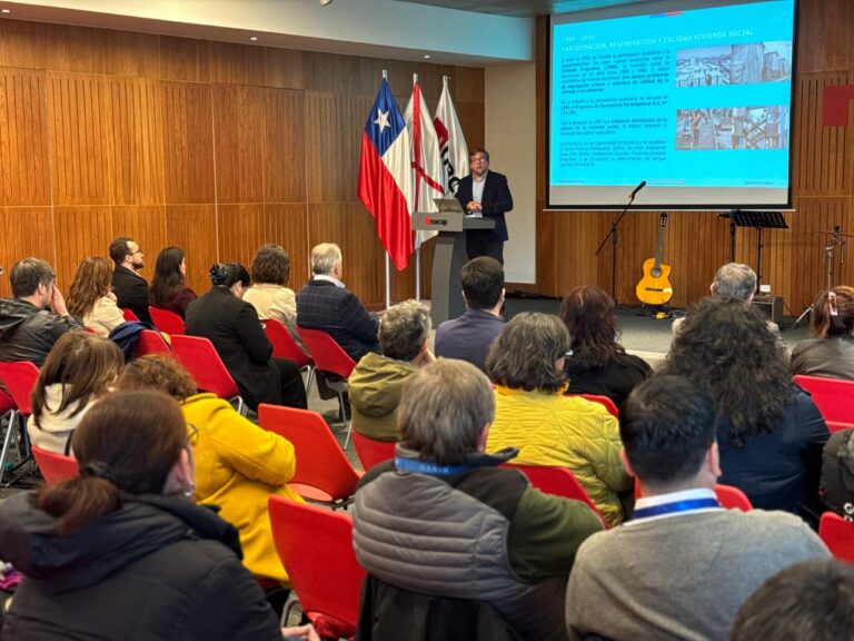 MINVU realizó seminario sobre situación habitacional de Los Ríos