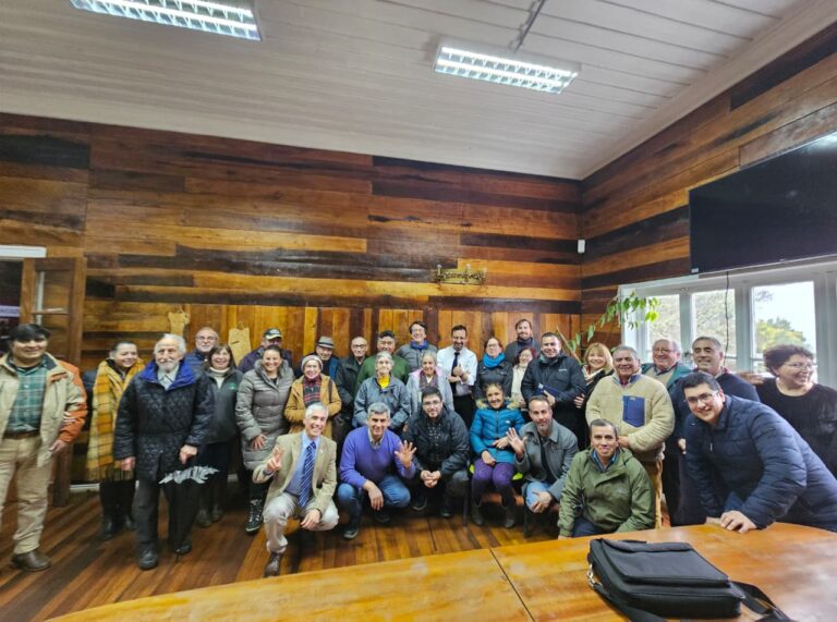 Consejeros y vecinos de Río Negro acuerdan gestiones para acelerar proyectos de agua potable rural