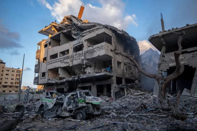 Aumentan a 22 los muertos por bombardeo israelí contra Hospital Nasser en Gaza