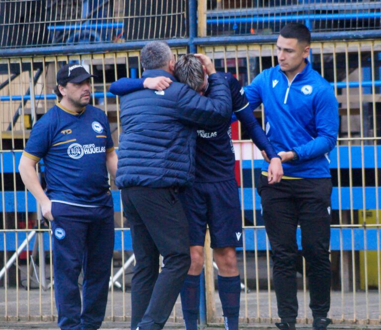 Frank Valenzuela recibirá cobertura de la ACHS tras lesión en partido de fútbol profesional