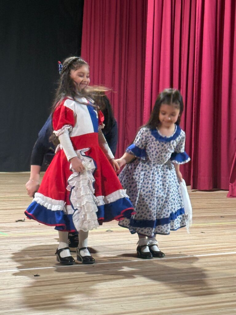 Escuela de Párvulos Pedro Aguirre Cerda celebró Fiestas Patrias con gala folclórica y familiar