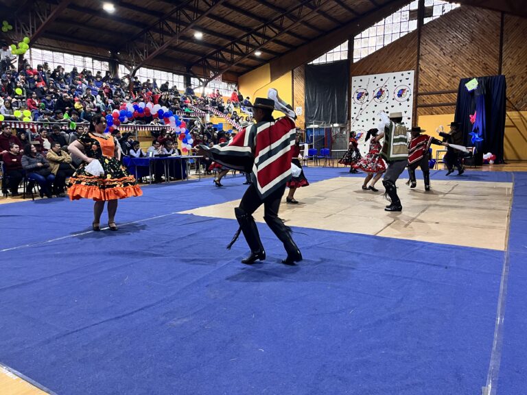 Tradición y comunidad se abrazan en la Gala Folclórica del Liceo Industrial Osorno