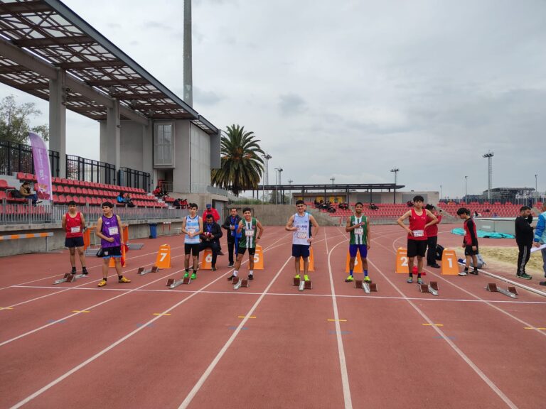 Deportistas de la región obtuvieron las primeras medallas en los Juegos Deportivos Escolares en Santiago