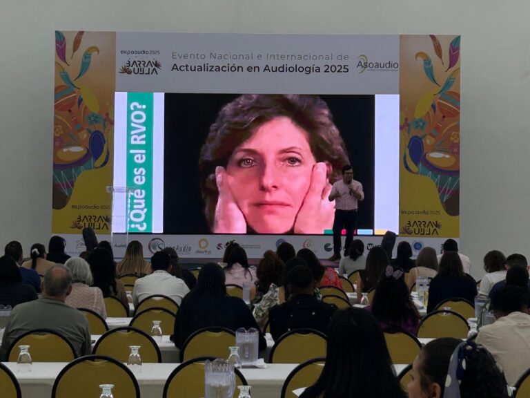 Dr. Carlos Guajardo Vergara destaca como ponente principal en Congreso Internacional de Audiología en Colombia
