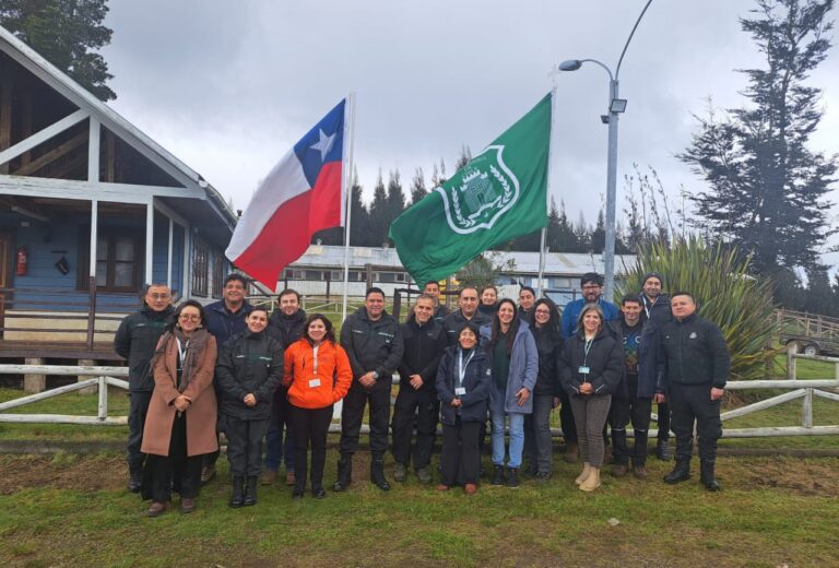 Gendarmería, Conaf y Fundación Núcleo Nativo realizan restauración ecológica y social