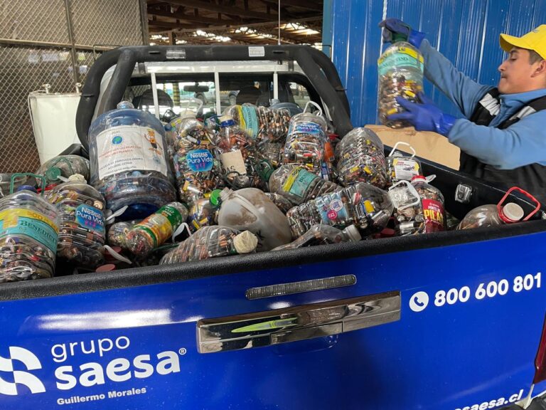 Osorno avanza en sustentabilidad con retiro de una tonelada de pilas en desuso