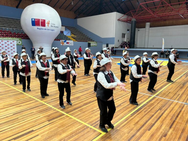Personas Mayores de la región participaron en una muestra de coreografías en Osorno