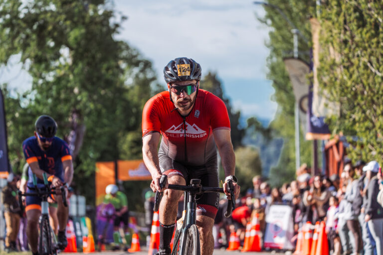 Triatlón Series debutó con éxito en el Lago Puyehue reuniendo a 150 deportistas en Playa Mantilhue