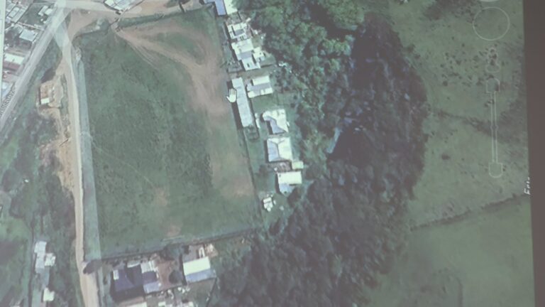 Vecinos de Río Negro buscan recuperar la cancha “La Bombonera” como espacio comunitario