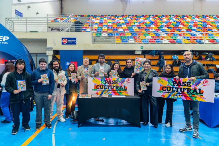 Más de 300 jóvenes del Programa Residencia Familiar de Junaeb participaron en Feria Estudiantil en Puerto Montt