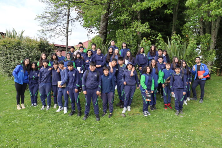 Estudiantes de 7° básico del Colegio Bosquemar desarrollan proyecto ABP en la Sede Puerto Montt UACh