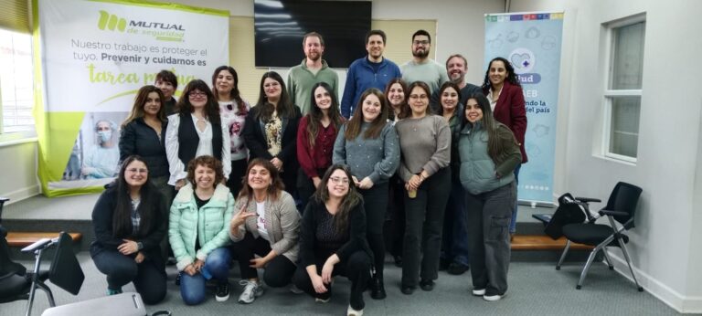 Equipos dentales de Junaeb se reunieron torno a la educación de la salud bucal