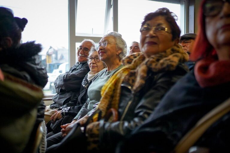 Mes del Adulto Mayor: especialistas entregan los 6 pilares clave para envejecer con salud y bienestar