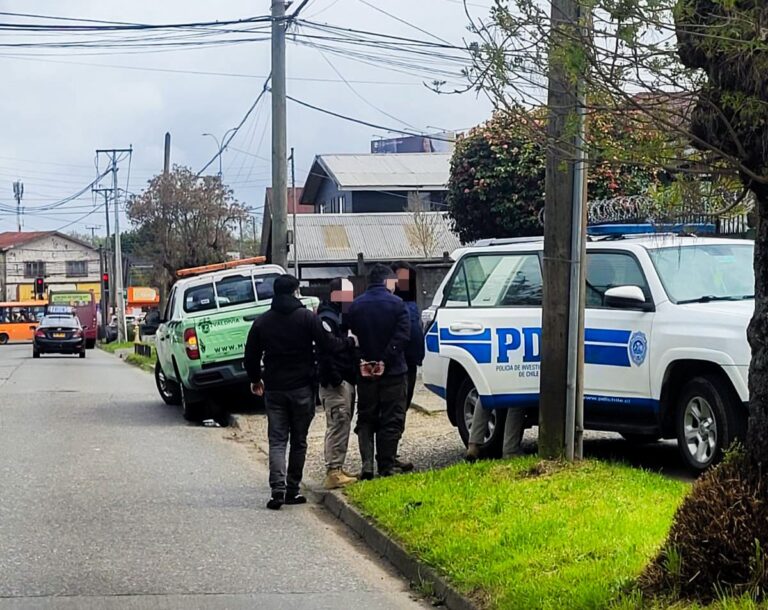 PDI detiene a cuatro personas por robo de cable subterráneo en Valdivia: Simulaban ser trabajadores de telecomunicaciones