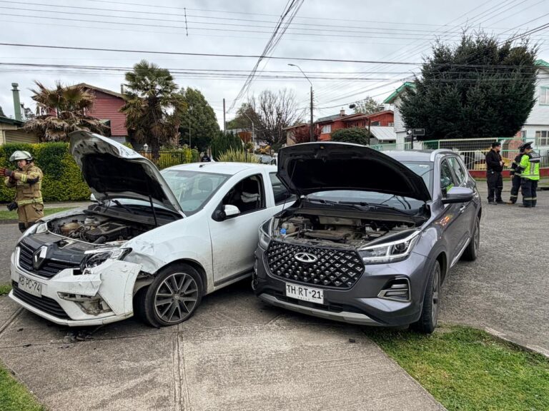 Colisión entre dos vehículos dejó una persona lesionada en sector oriente de Osorno
