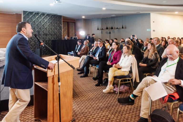 Puerto Varas será sede de la primera cumbre nacional sobre relaciones comunitarias: “Comunidades al Sur del Mundo”
