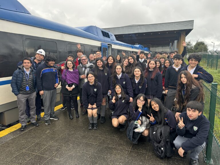 Jóvenes de Puerto Montt vivieron una experiencia única de autocuidado y bienestar a bordo del tren hacia Llanquihue