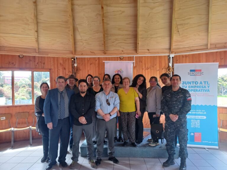 Municipio de Chonchi firma convenio de Barrios Comerciales con SERCOTEC