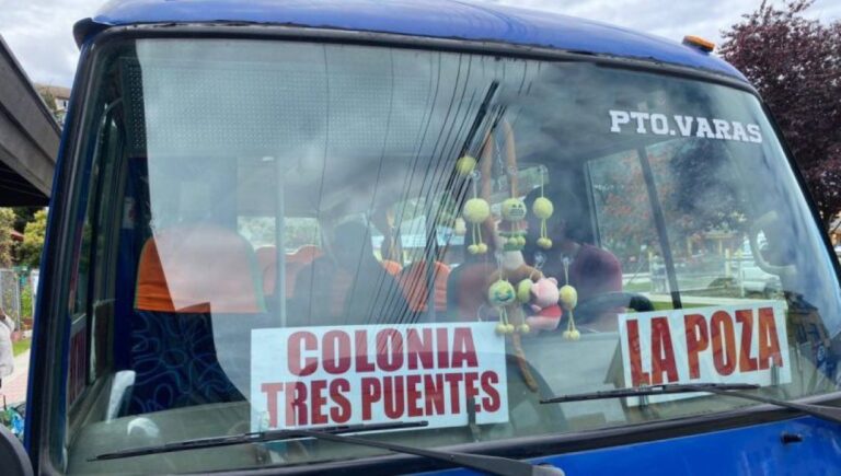 Buses en pana, incumplimiento de horarios, pasajeros botados y maltrato: continúan los problemas con el transporte rural en Las Colonias
