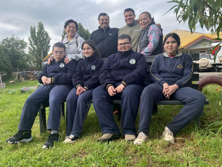 Teletón 2025: cuando la rehabilitación también florece en una escuela rural