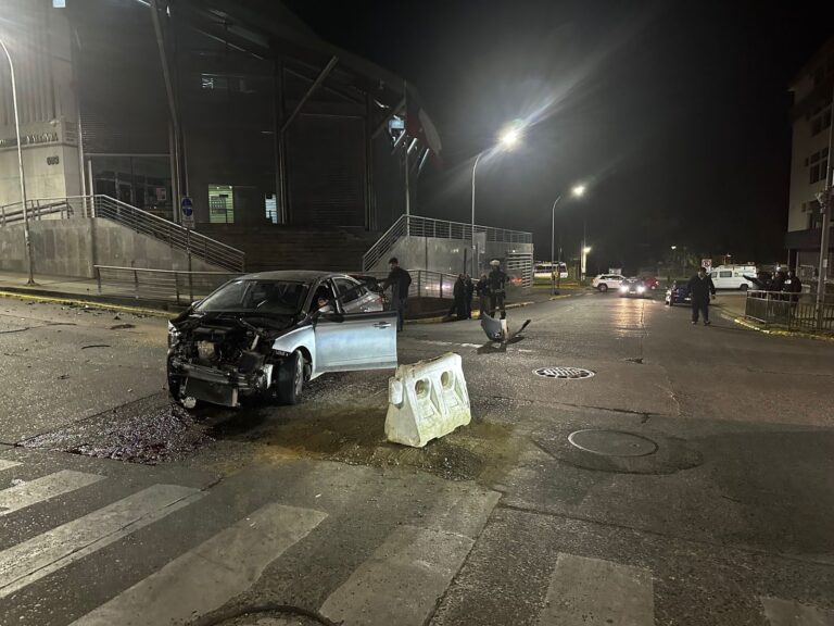 En prisión preventiva queda conductor ebrio reincidente que causó grave accidente en el centro de Valdivia