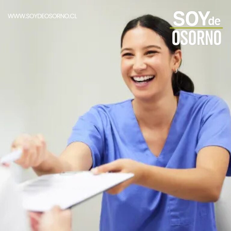 Hoy 25 de noviembre se celebra el Día del TENS en Chile: una labor esencial para la salud del país
