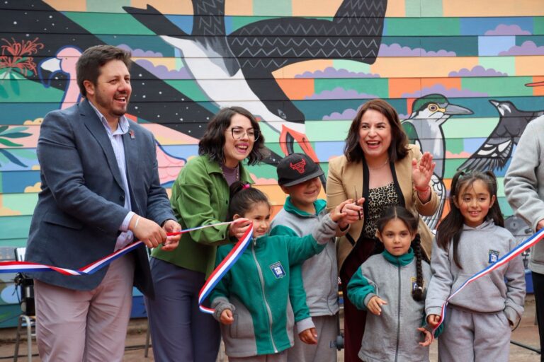 Gobierno inauguró mejoras en Escuela Rural Luis Segovia Ross de Caulín con inversión de más de 400 millones
