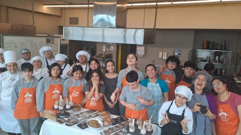 «Manos a la avena»: Escuela España innova en procesos pedagógicos inclusivos con colaboración interinstitucional