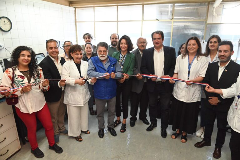 Nueva inversión del Gobierno Regional fortalece la capacidad diagnóstica del Laboratorio de Salud Pública en Los Ríos