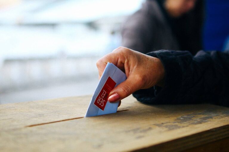 ¿Hay multa por no votar en la segunda vuelta presidencial 2025?