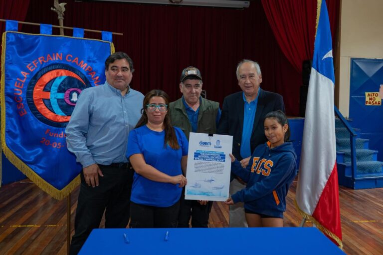 ALCALDE BERTIN HIZO ENTREGA DE TERRENO PARA ORBAS DE MEJORAMIENTO DE ESCUELA EFRAIN CAMPANA SILVA.