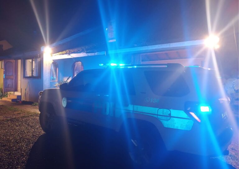 Tres sujetos armados irrumpen en vivienda en sector sur de Valdivia