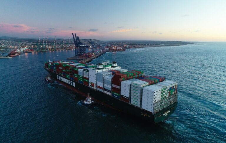 Exportaciones chilenas alcanzan récord histórico y superan los US$107 mil millones en 2025